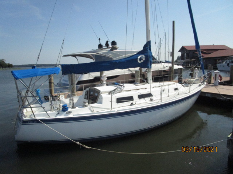 31' Cal starboard aft profile