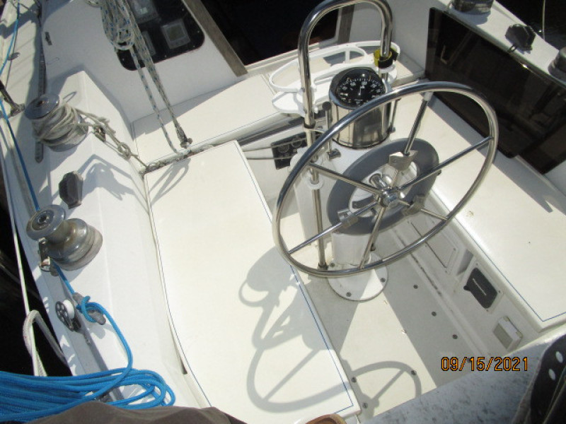31' Cal cockpit forward2