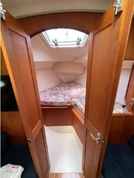 2001 Hunter Sloop