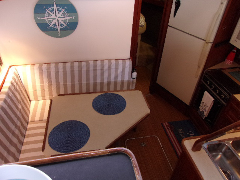 1985 Chris-Craft 425