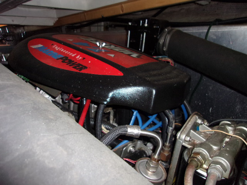 1985 Chris-Craft 425
