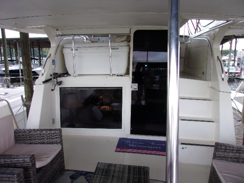 1985 Chris-Craft 425