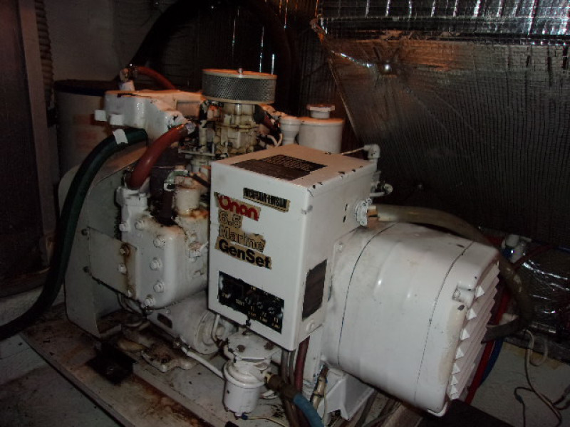 1985 Chris-Craft 425