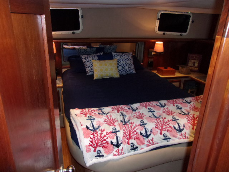 1985 Chris-Craft 425