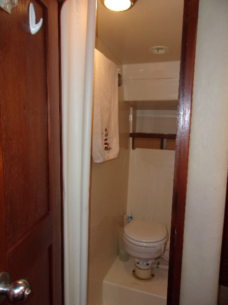 1985 Chris-Craft 425