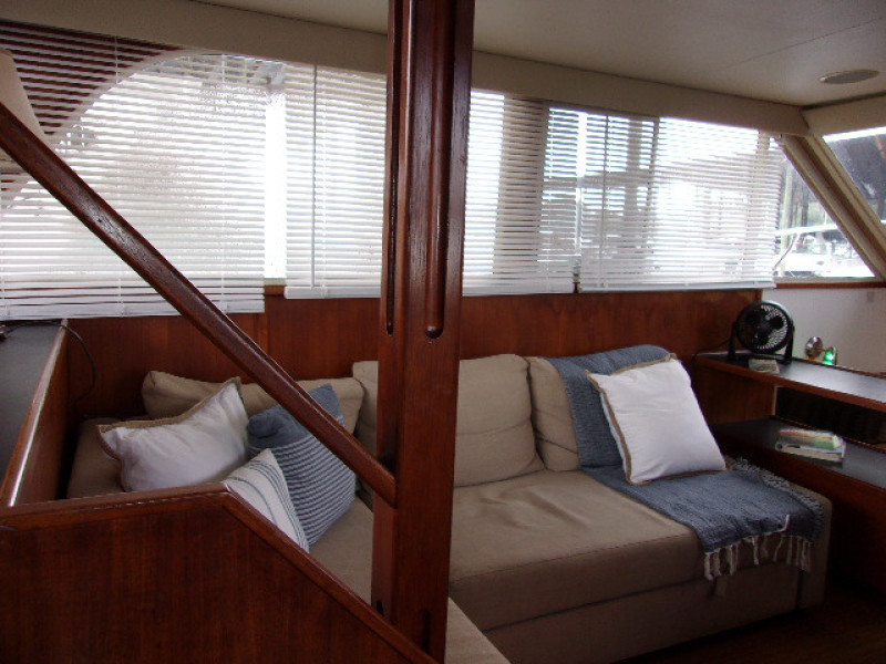 1985 Chris-Craft 425