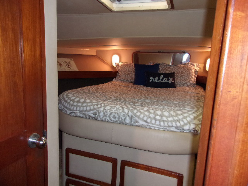 1985 Chris-Craft 425