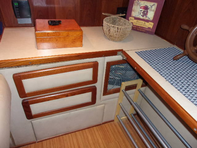 1985 Chris-Craft 425