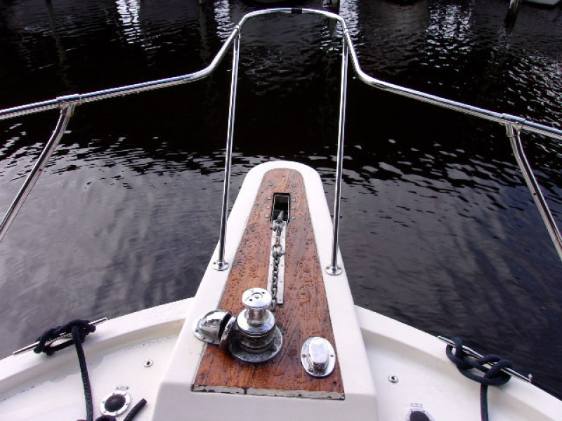 1985 Chris-Craft 425