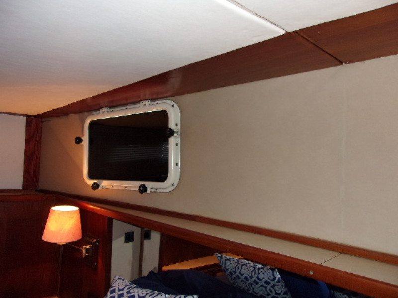 1985 Chris-Craft 425