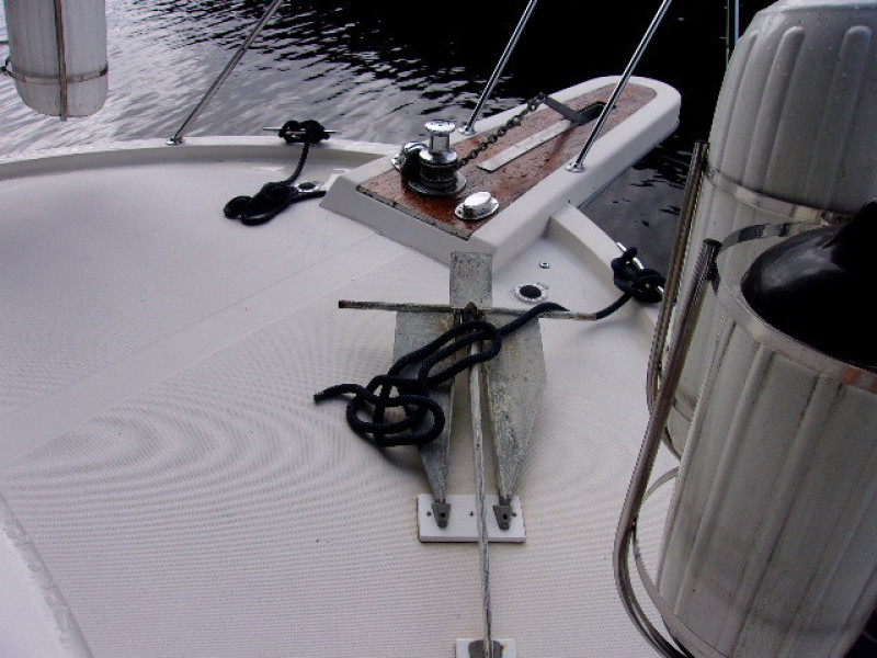 1985 Chris-Craft 425