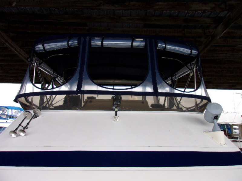 1985 Chris-Craft 425