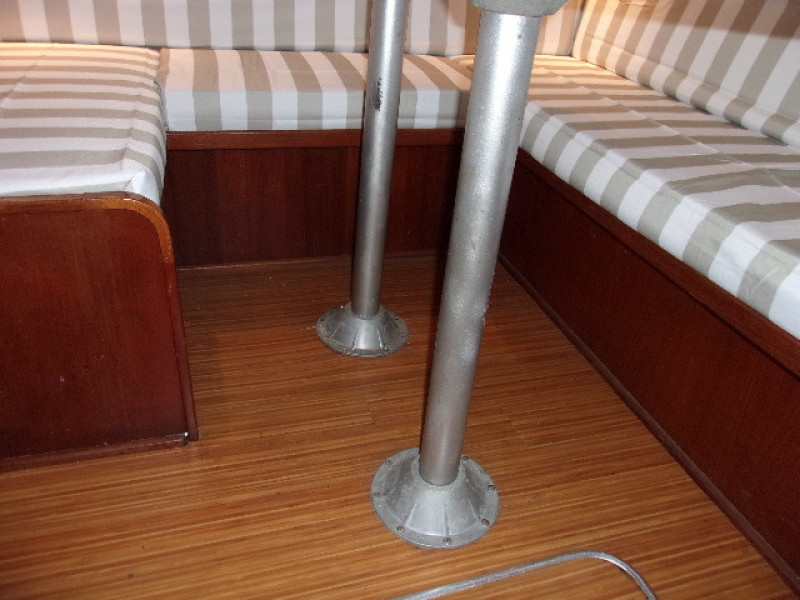 1985 Chris-Craft 425