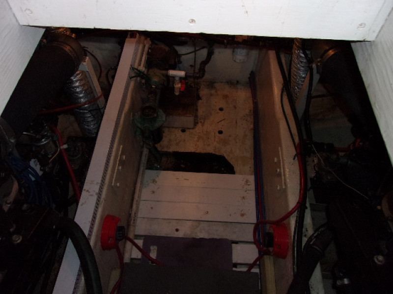 1985 Chris-Craft 425
