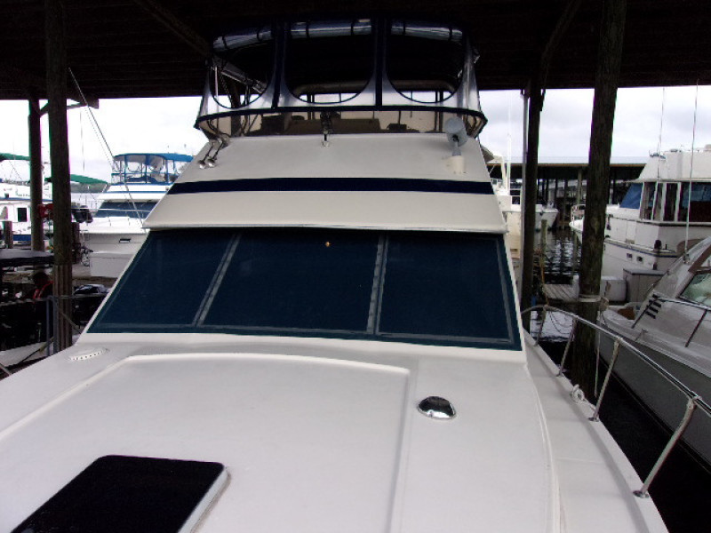 1985 Chris-Craft 425