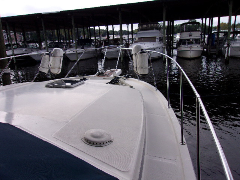 1985 Chris-Craft 425