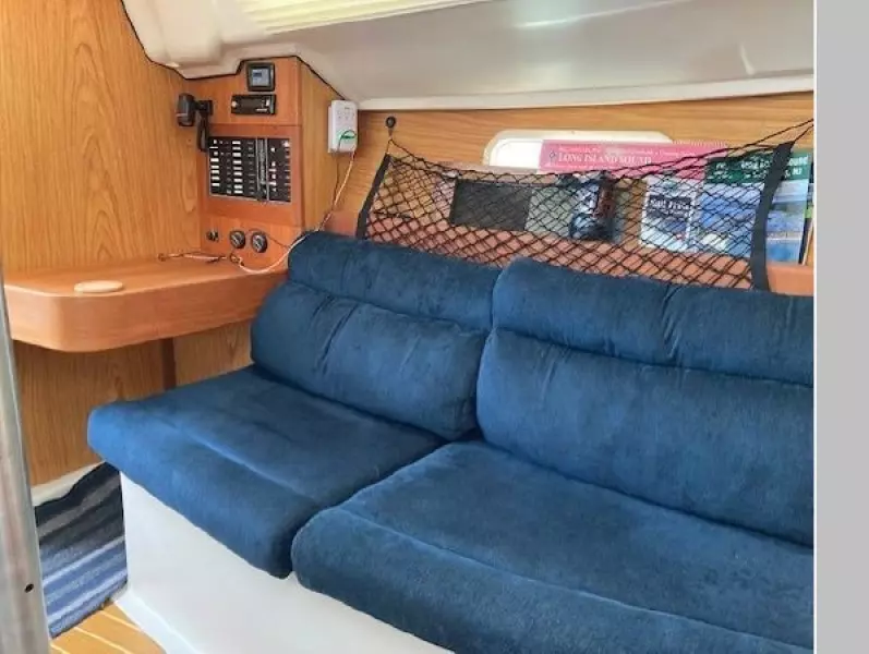 2001 Hunter 320