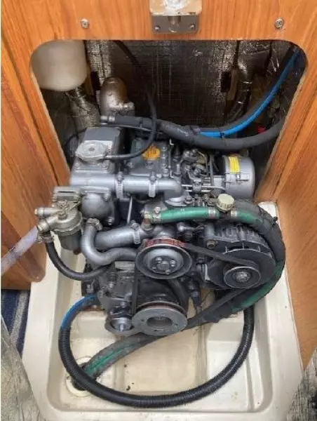 2001 Hunter 320