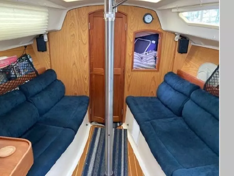 2001 Hunter 320