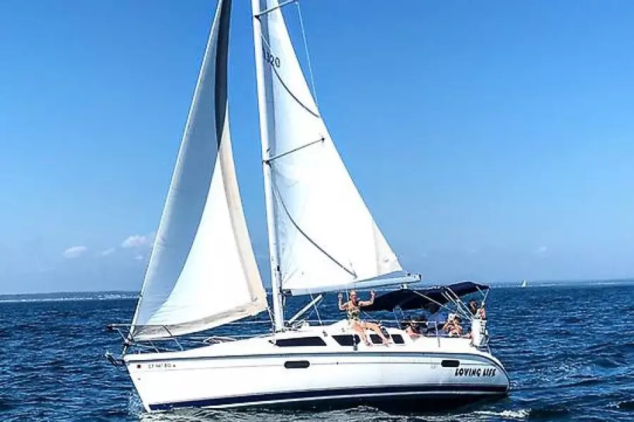 2001 Hunter 320
