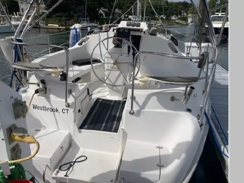 2001 Hunter 320