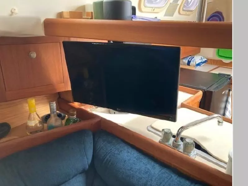 2001 Hunter 320
