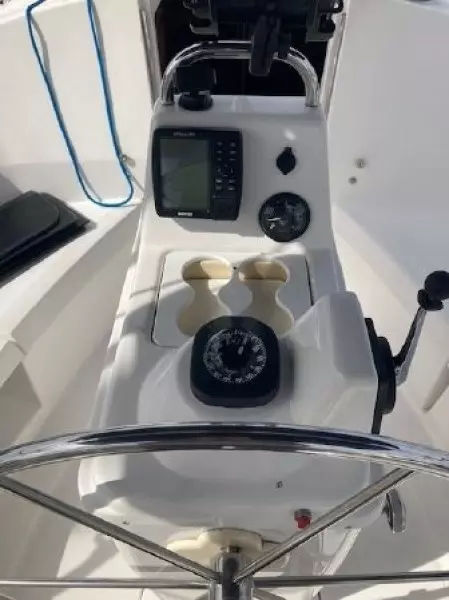 2001 Hunter 320