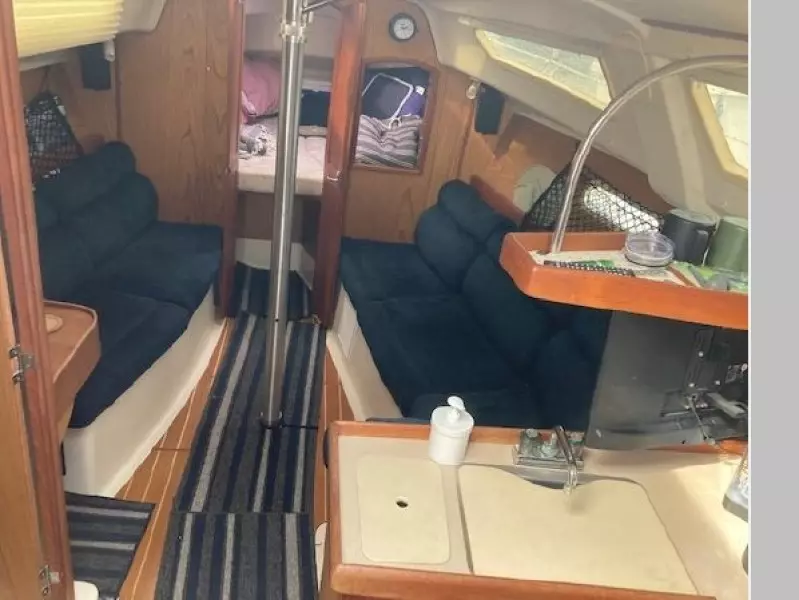 2001 Hunter 320