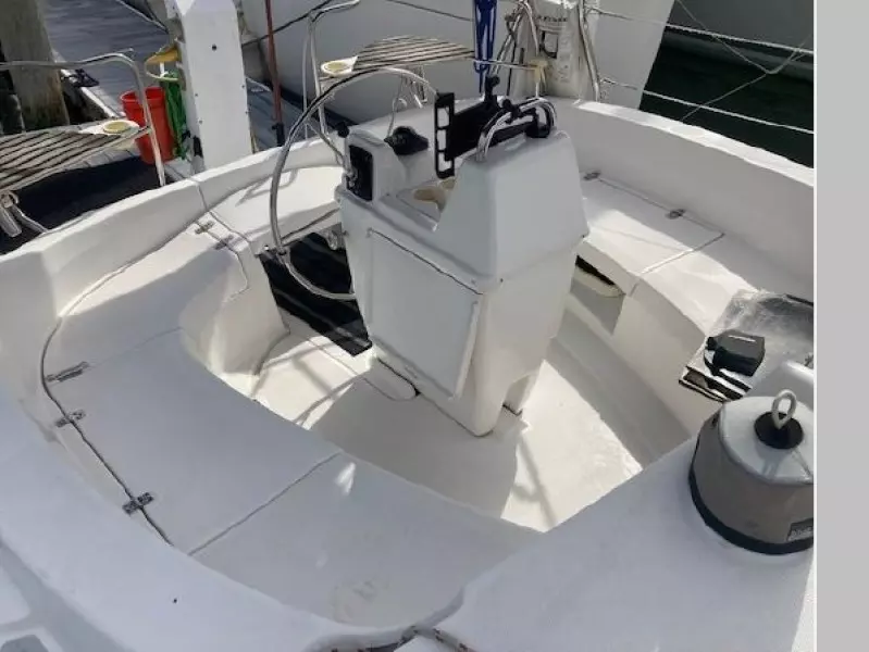 2001 Hunter 320