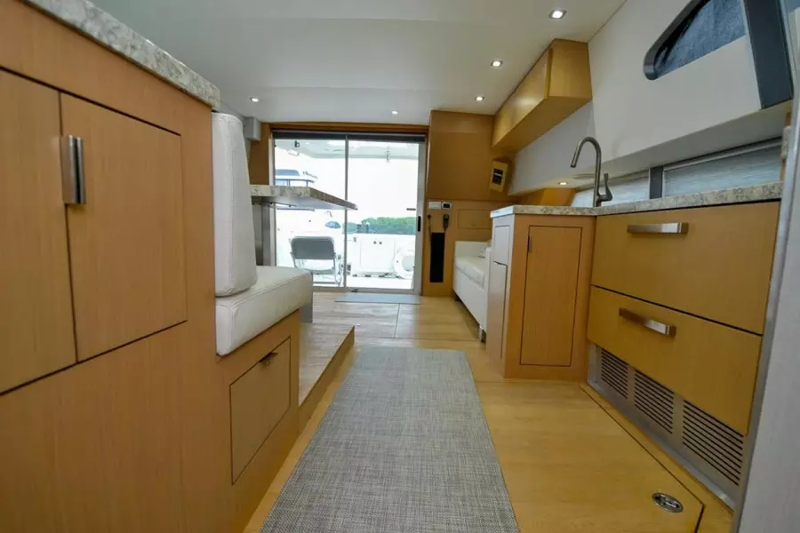 2007 Carver 42 SS