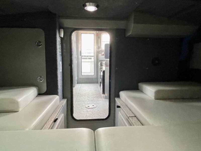 2018 Allied 32 Dominator