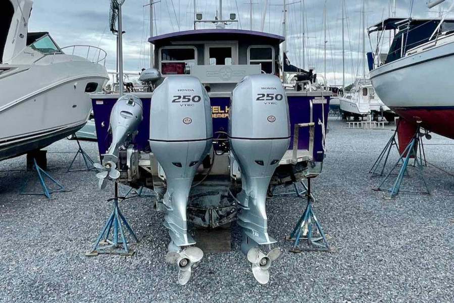 2018 Allied 32 Dominator