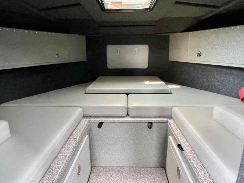 2018 Allied 32 Dominator