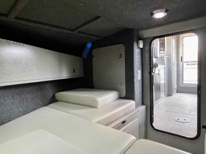 2018 Allied 32 Dominator