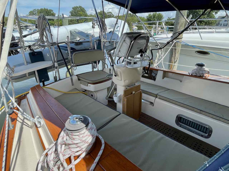 2001 Island Packet 380