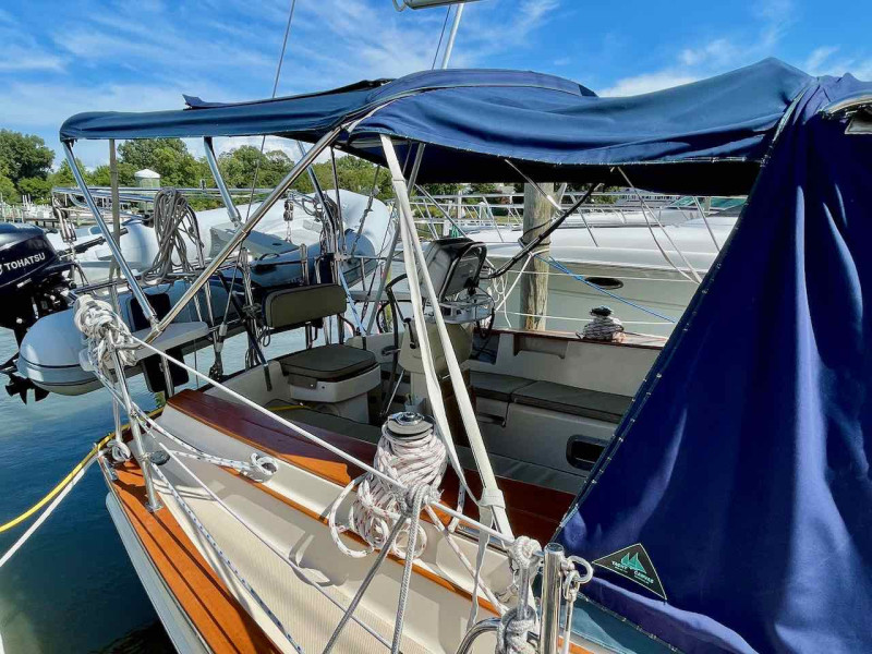 2001 Island Packet 380
