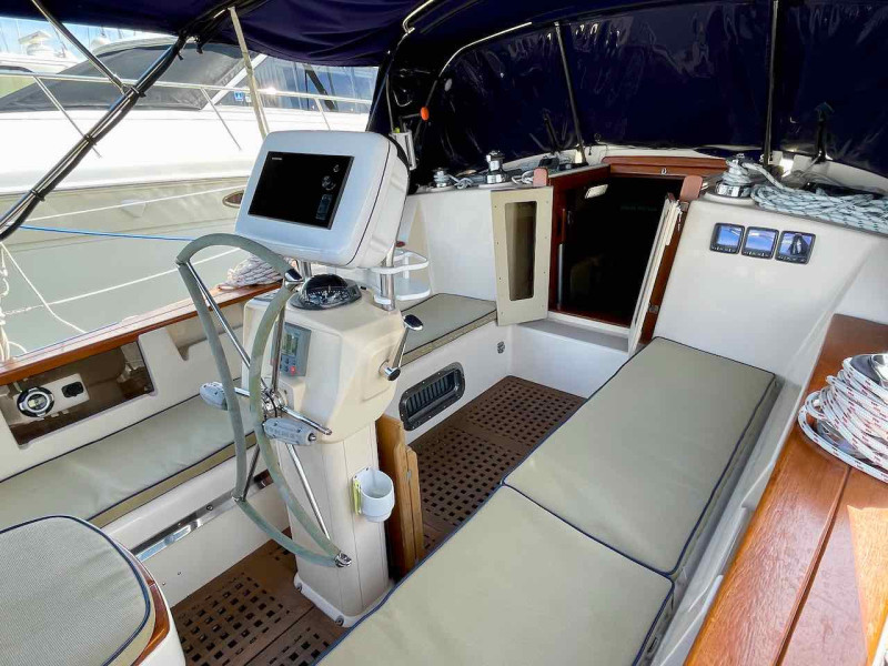 2001 Island Packet 380