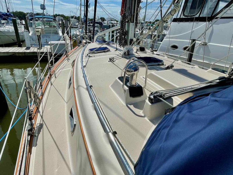 2001 Island Packet 380