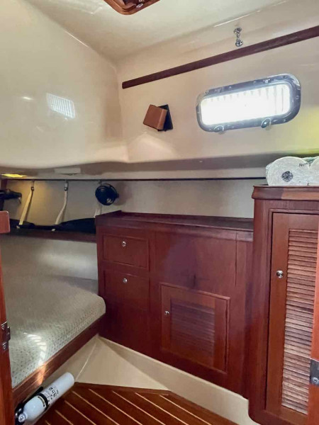 2001 Island Packet 380