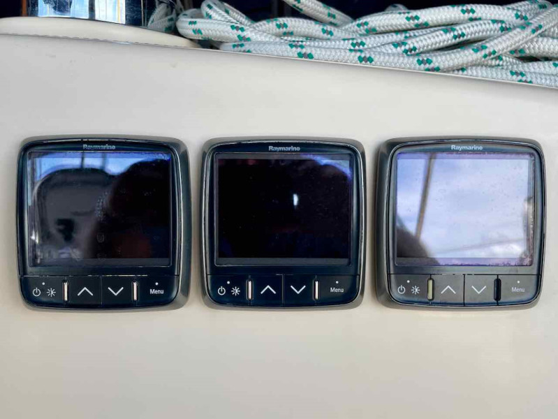 2001 Island Packet 380