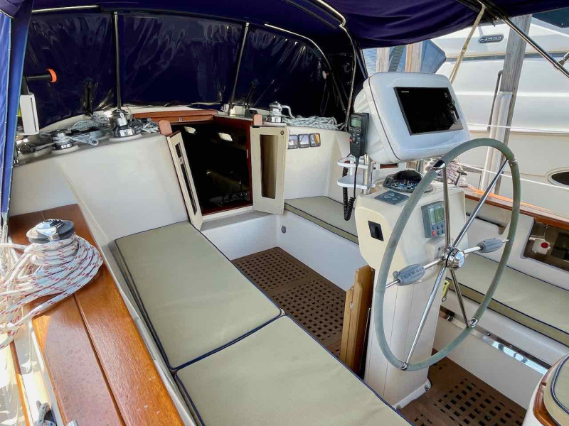 2001 Island Packet 380