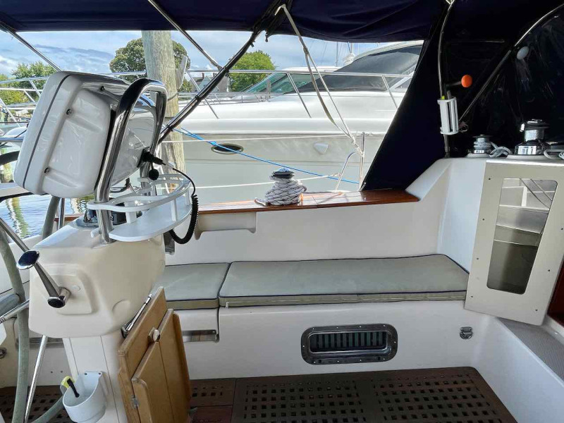 2001 Island Packet 380