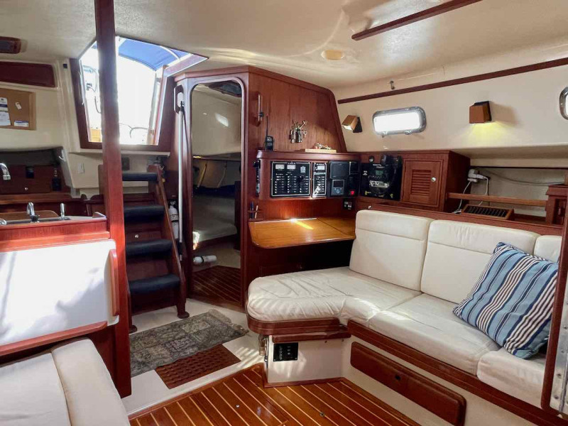2001 Island Packet 380