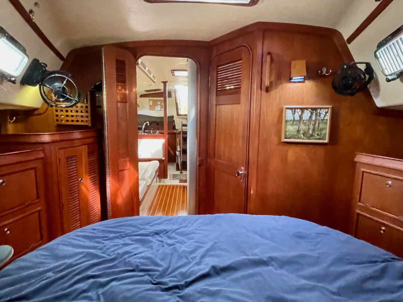 2001 Island Packet 380