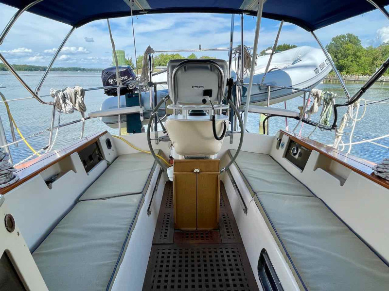 2001 Island Packet 380