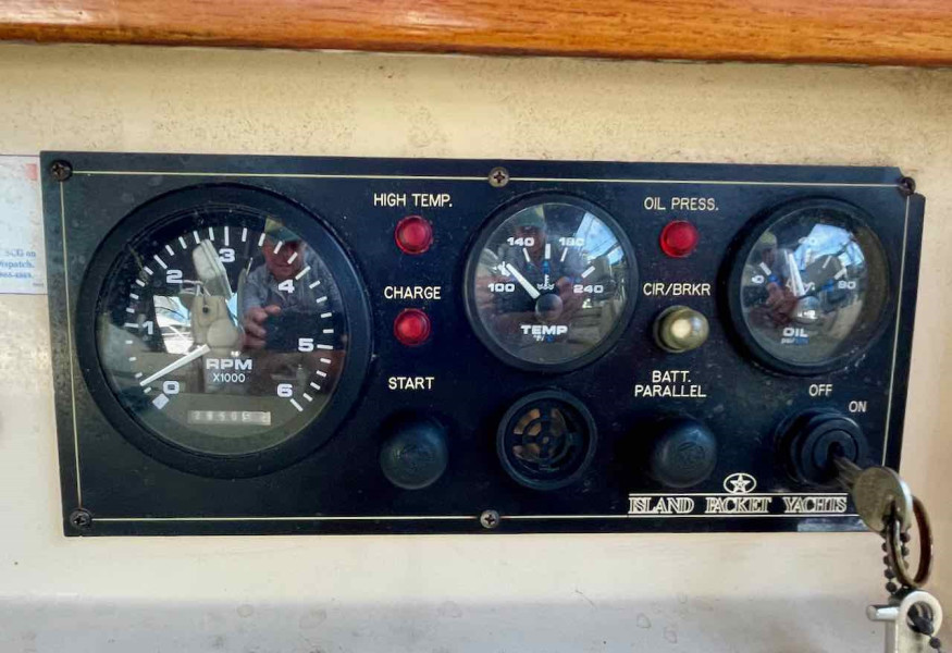 2001 Island Packet 380