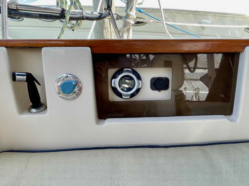2001 Island Packet 380