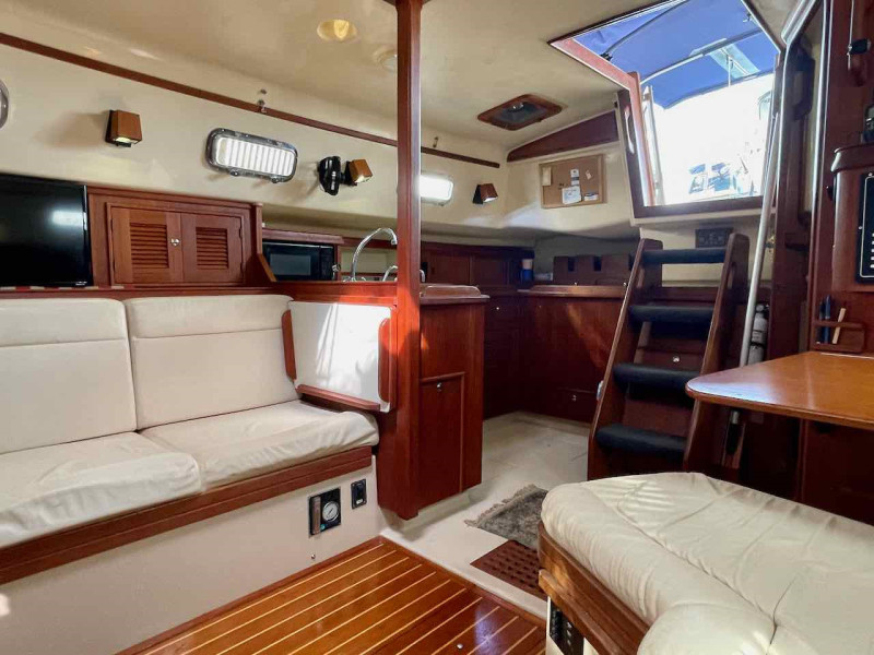 2001 Island Packet 380