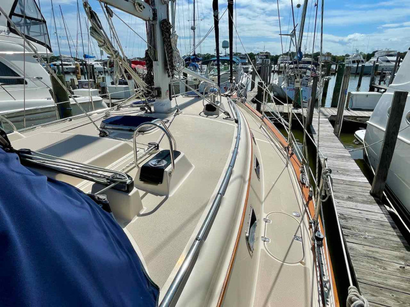 2001 Island Packet 380