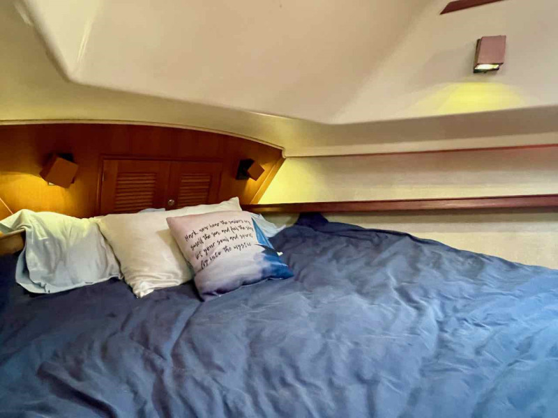 2001 Island Packet 380